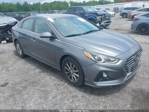 5NPE24AF2JH684404 2018 HYUNDAI SONATA - Image 1