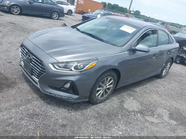 5NPE24AF2JH684404 2018 HYUNDAI SONATA - Image 2