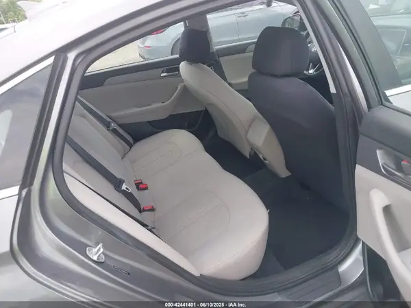 5NPE24AF2JH684404 2018 HYUNDAI SONATA - Image 8