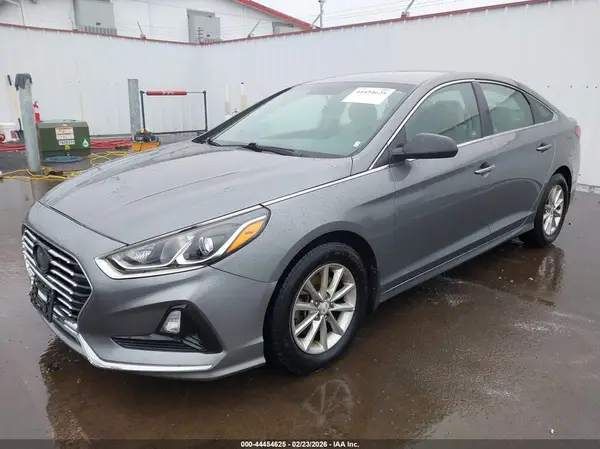 5NPE24AF2JH684595 2018 HYUNDAI SONATA - Image 2