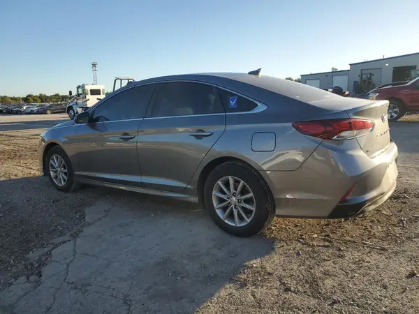 5NPE24AF2JH687920 2018 HYUNDAI SONATA - Image 2