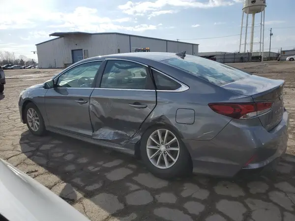 5NPE24AF2JH688713 2018 HYUNDAI SONATA - Image 2