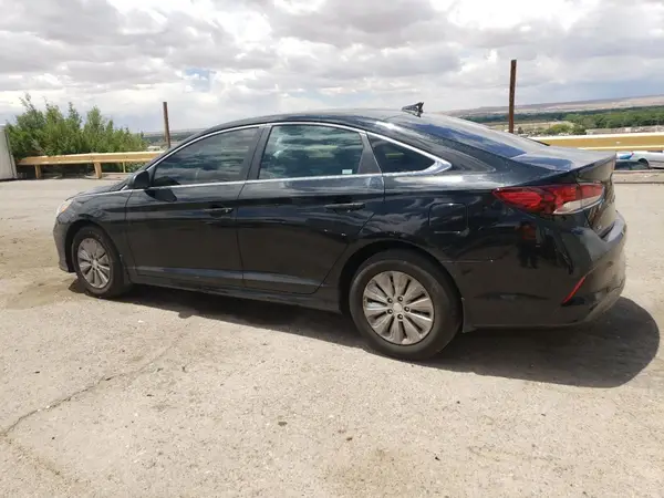 5NPE24AF2JH690798 2018 HYUNDAI SONATA - Image 2