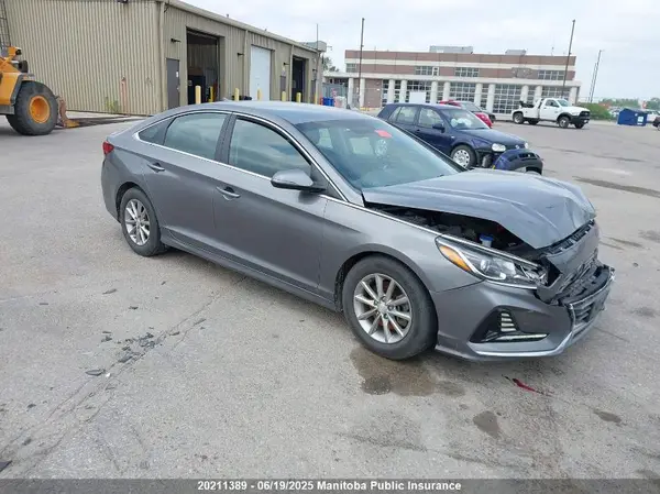 5NPE24AF2JH692504 2018 HYUNDAI SONATA - Image 1