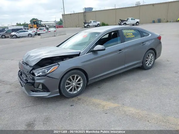 5NPE24AF2JH692504 2018 HYUNDAI SONATA - Image 2