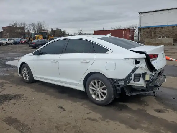 5NPE24AF2JH696908 2018 HYUNDAI SONATA - Image 2