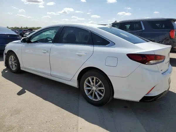 5NPE24AF2JH700634 2018 HYUNDAI SONATA - Image 2
