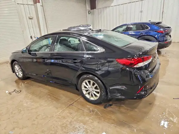 5NPE24AF2JH701718 2018 HYUNDAI SONATA - Image 2
