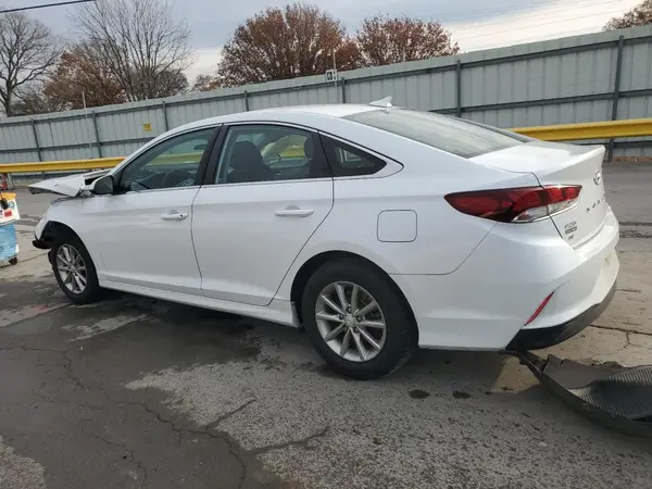 5NPE24AF2JH702044 2018 HYUNDAI SONATA - Image 2