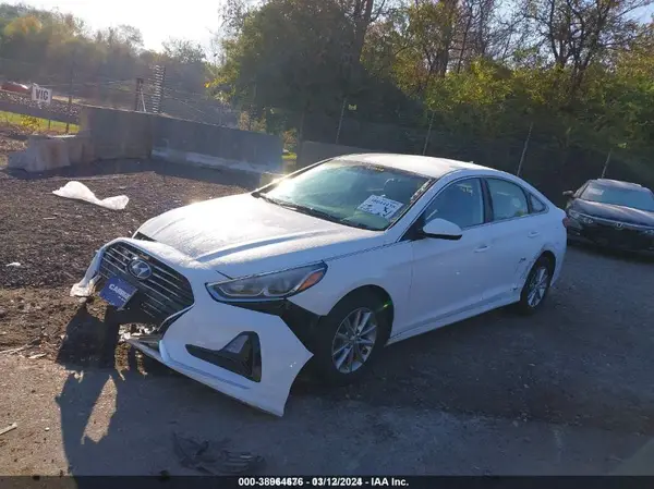 5NPE24AF2JH703422 2018 HYUNDAI SONATA - Image 2