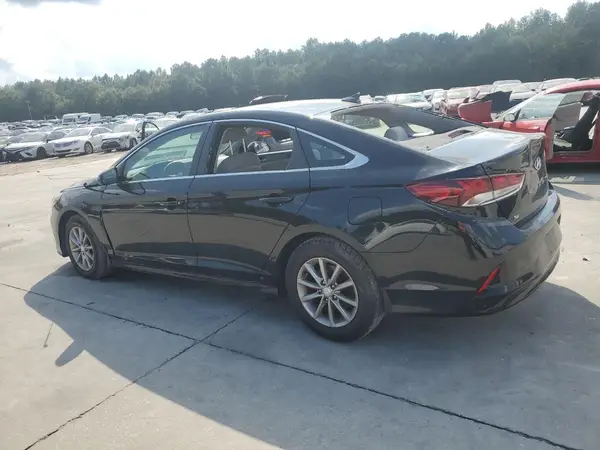 5NPE24AF2JH703677 2018 HYUNDAI SONATA - Image 2