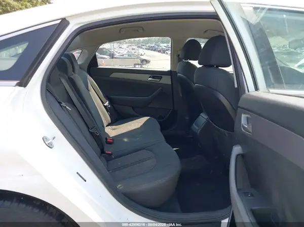 5NPE24AF2JH708894 2018 HYUNDAI SONATA - Image 8