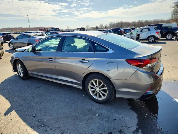 5NPE24AF2JH710211 2018 HYUNDAI SONATA - Image 2