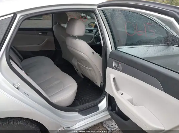 5NPE24AF2JH711598 2018 HYUNDAI SONATA - Image 8