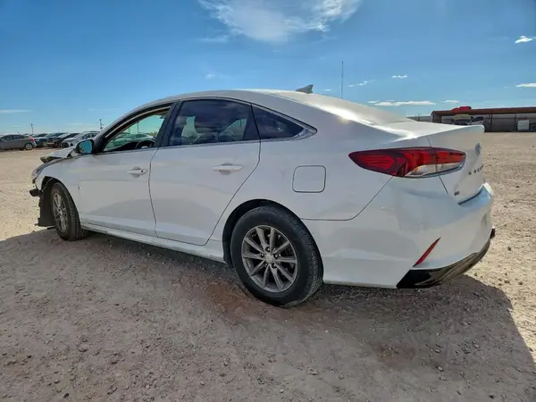 5NPE24AF2JH716204 2018 HYUNDAI SONATA - Image 2