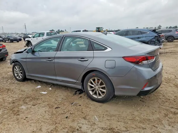 5NPE24AF2JH720141 2018 HYUNDAI SONATA - Image 2