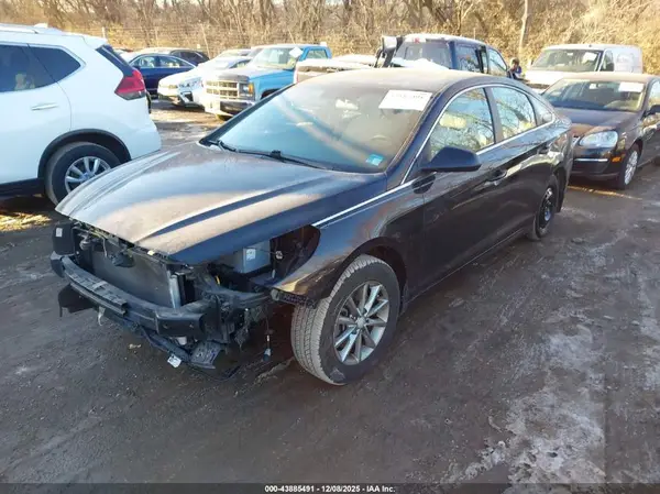 5NPE24AF2KH733117 2019 HYUNDAI SONATA - Image 2
