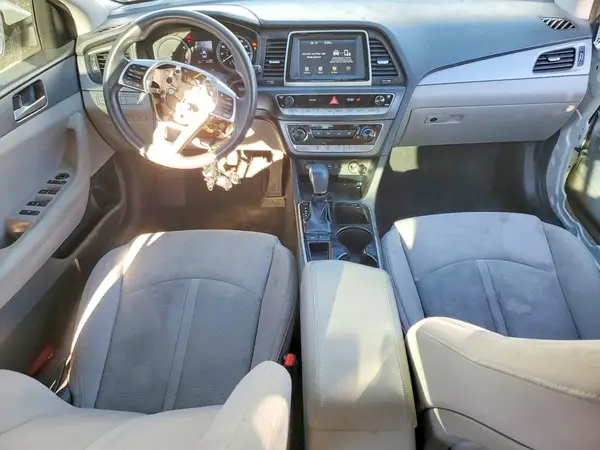 5NPE24AF2KH735627 2019 HYUNDAI SONATA - Image 8