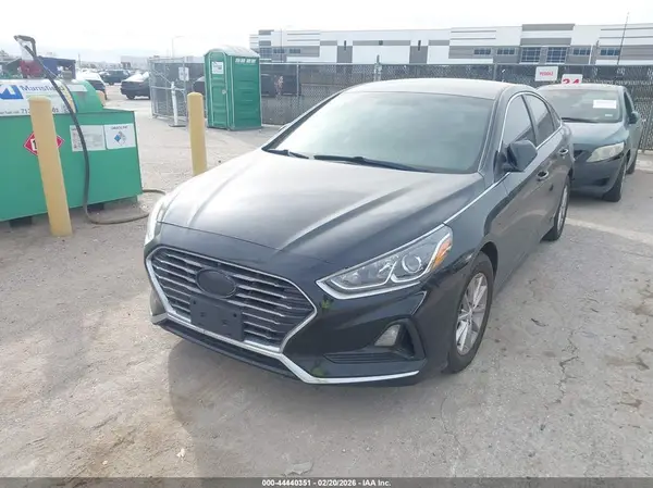 5NPE24AF2KH738124 2019 HYUNDAI SONATA - Image 2