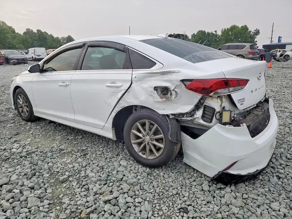 5NPE24AF2KH739709 2019 HYUNDAI SONATA - Image 2
