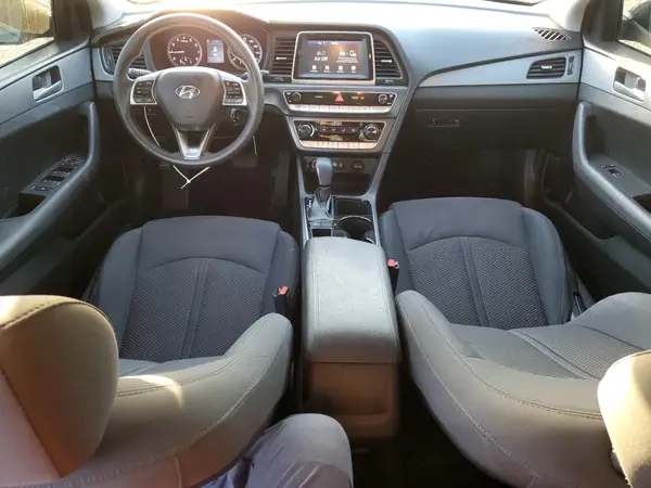 5NPE24AF2KH739869 2019 HYUNDAI SONATA - Image 8