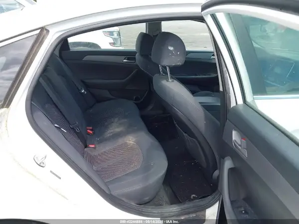 5NPE24AF2KH740200 2019 HYUNDAI SONATA - Image 8