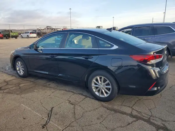 5NPE24AF2KH740701 2019 HYUNDAI SONATA - Image 2