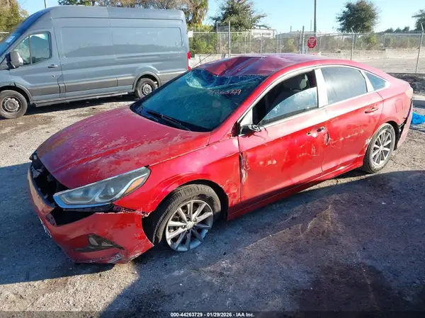 5NPE24AF2KH744151 2019 HYUNDAI SONATA - Image 2
