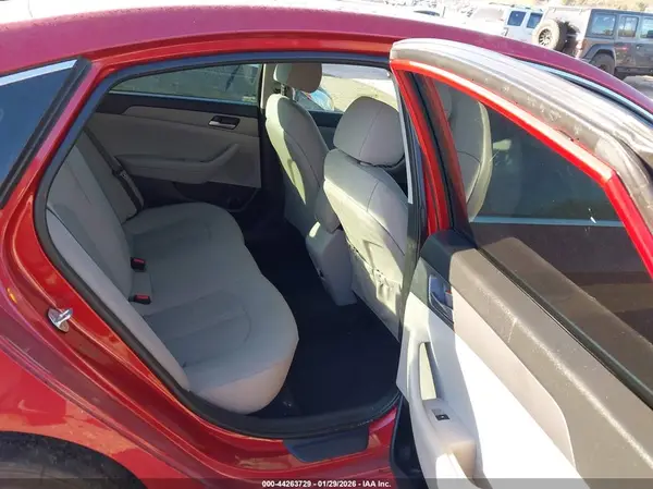 5NPE24AF2KH744151 2019 HYUNDAI SONATA - Image 8