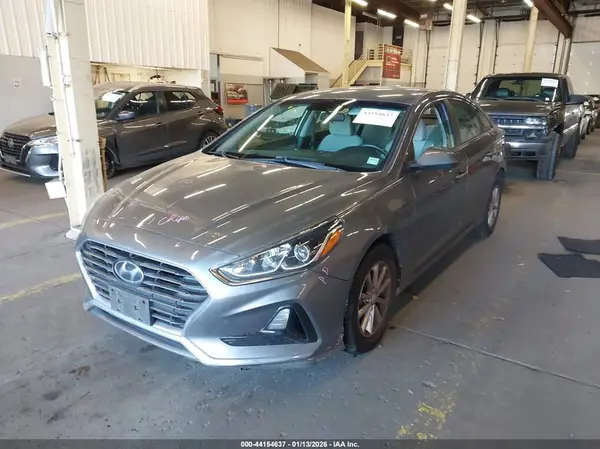 5NPE24AF2KH745302 2019 HYUNDAI SONATA - Image 2