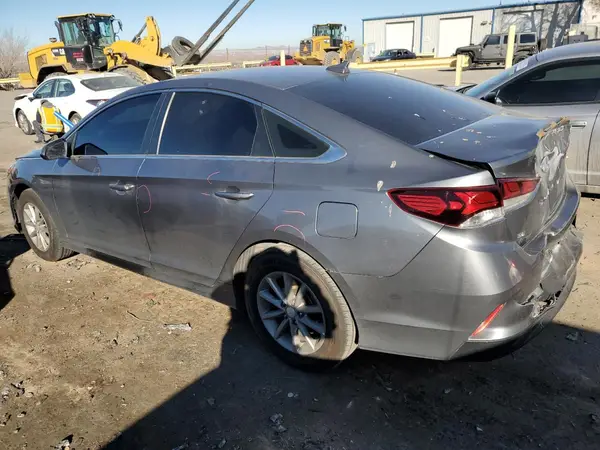 5NPE24AF2KH747082 2019 HYUNDAI SONATA - Image 2