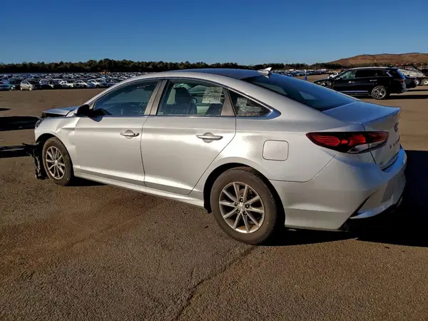 5NPE24AF2KH747955 2019 HYUNDAI SONATA - Image 2