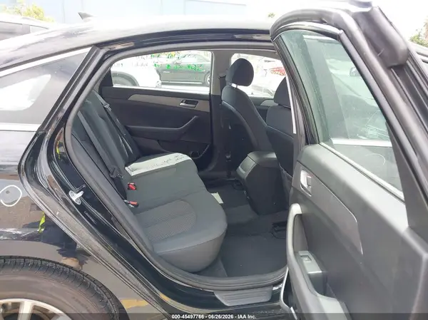 5NPE24AF2KH748541 2019 HYUNDAI SONATA - Image 8