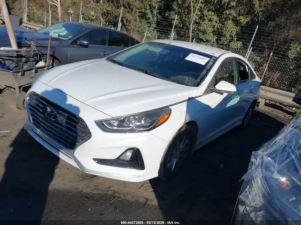 5NPE24AF2KH752864 2019 HYUNDAI SONATA - Image 2
