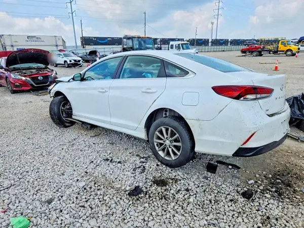 5NPE24AF2KH753058 2019 HYUNDAI SONATA - Image 2