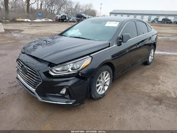 5NPE24AF2KH755196 2019 HYUNDAI SONATA - Image 2