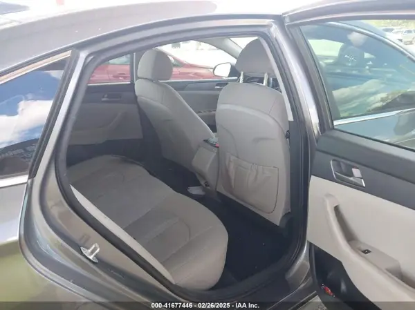 5NPE24AF2KH758955 2019 HYUNDAI SONATA - Image 8