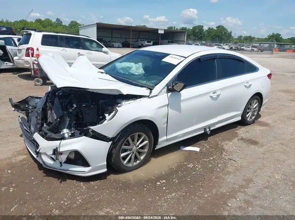 5NPE24AF2KH759698 2019 HYUNDAI SONATA - Image 2