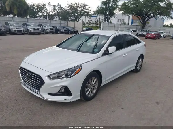 5NPE24AF2KH760592 2019 HYUNDAI SONATA - Image 2