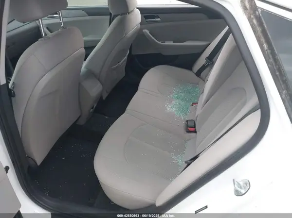 5NPE24AF2KH760592 2019 HYUNDAI SONATA - Image 8