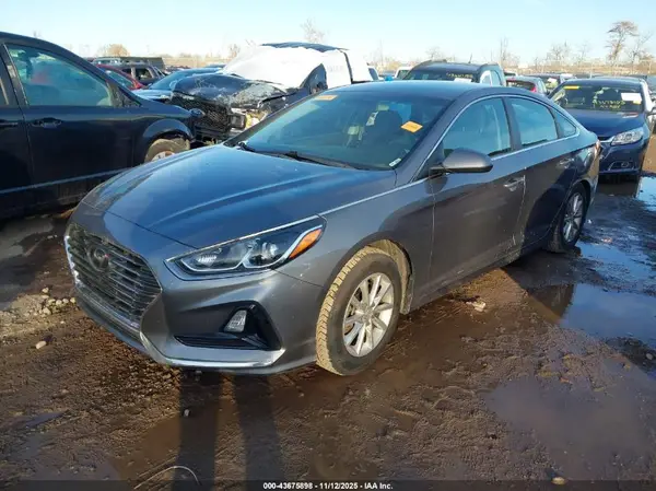 5NPE24AF2KH761807 2019 HYUNDAI SONATA - Image 2
