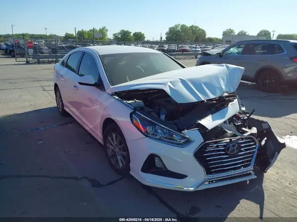 5NPE24AF2KH761886 2019 HYUNDAI SONATA - Image 1
