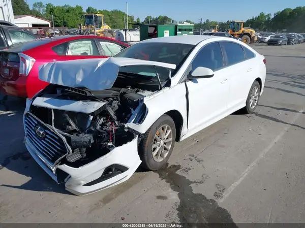 5NPE24AF2KH761886 2019 HYUNDAI SONATA - Image 2