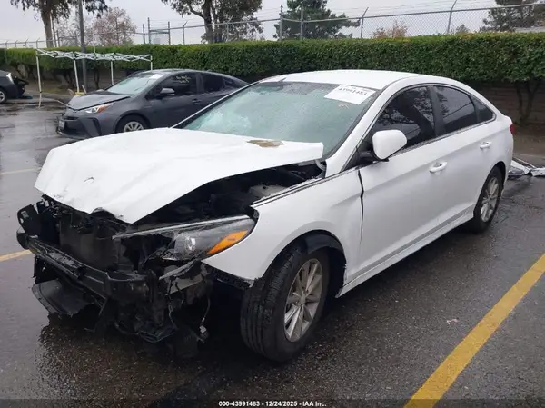 5NPE24AF2KH763914 2019 HYUNDAI SONATA - Image 2