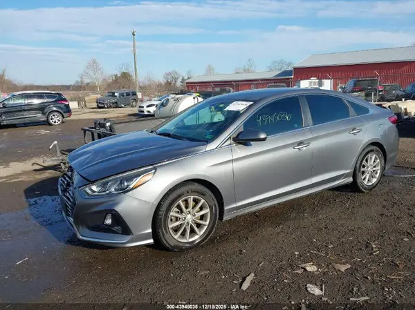 5NPE24AF2KH764626 2019 HYUNDAI SONATA - Image 2