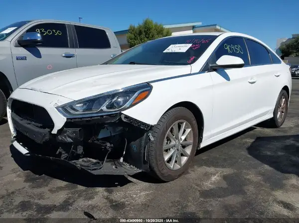 5NPE24AF2KH765081 2019 HYUNDAI SONATA - Image 2
