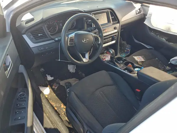 5NPE24AF2KH765582 2019 HYUNDAI SONATA - Image 8