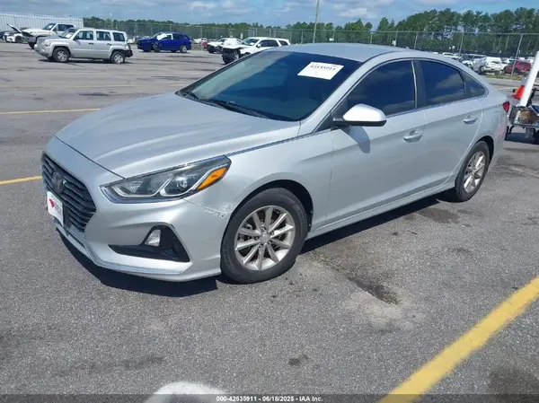 5NPE24AF2KH768613 2019 HYUNDAI SONATA - Image 2