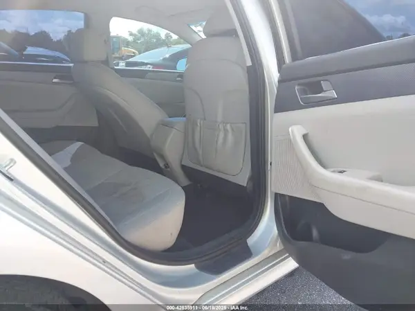 5NPE24AF2KH768613 2019 HYUNDAI SONATA - Image 8