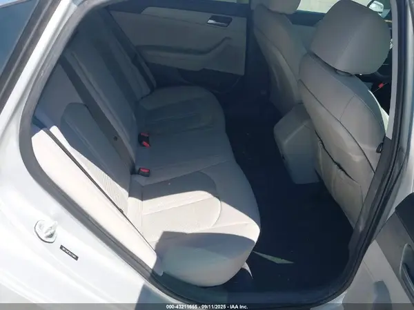 5NPE24AF2KH770944 2019 HYUNDAI SONATA - Image 8